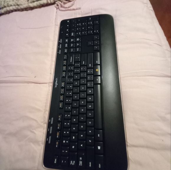 K520 Logitech Keyboard Only - Picture 2 of 9